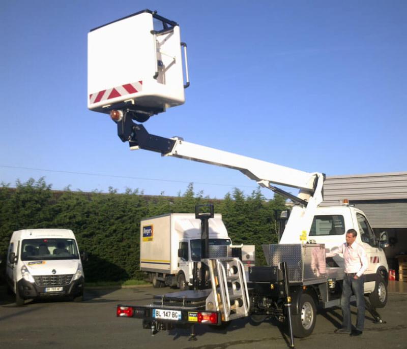 Nacelle de 15m sur un châssis permis VL | image 2