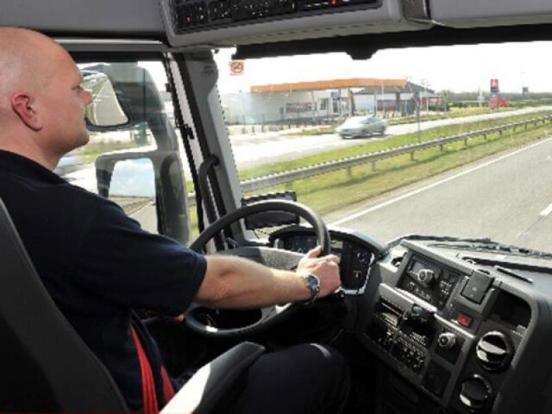 Conduite des poids lourds : les temps de conduite et de repos