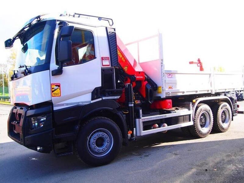 Renault C 440 P6x4 plateau bennant et grue