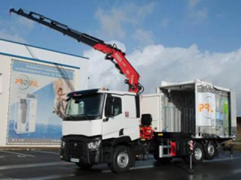 Renault C430 plateau bâché et grue Fassi F295