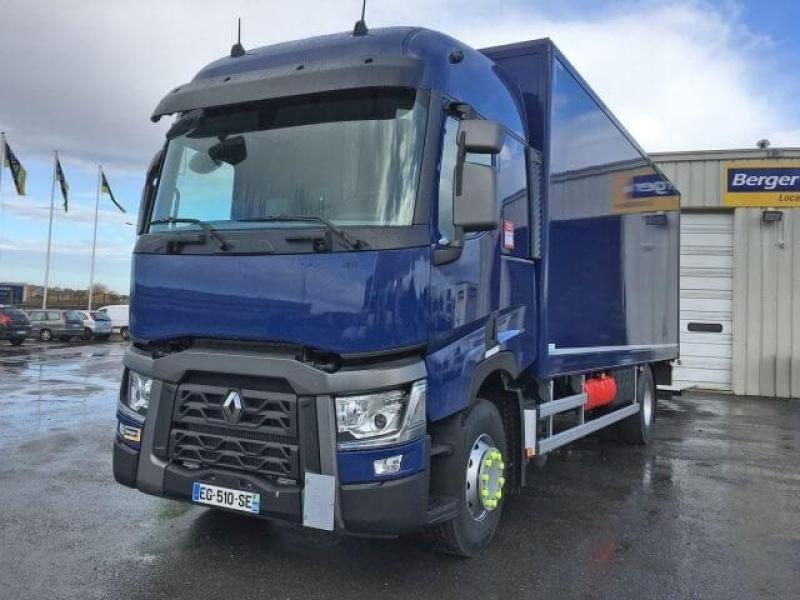 Renault T380 pour le transport de produits dangereux