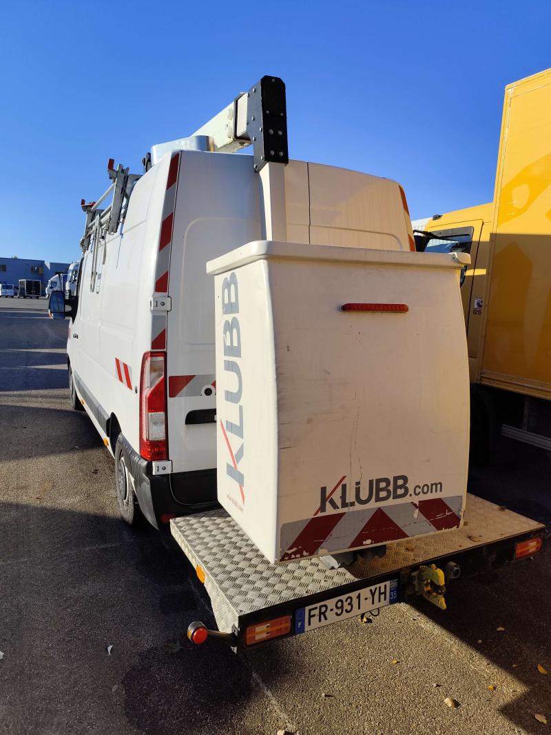 Occasion Renault Master Fourgon L2H2 145.35 145 cv avec Nacelle KLUBB K 32