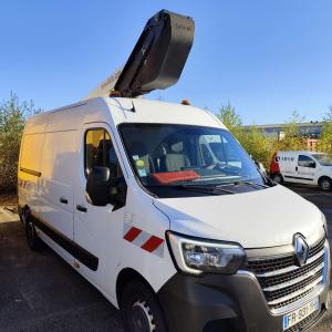 Image de Renault Master Fourgon L2H2 145.35 145 cv avec Nacelle KLUBB K 32